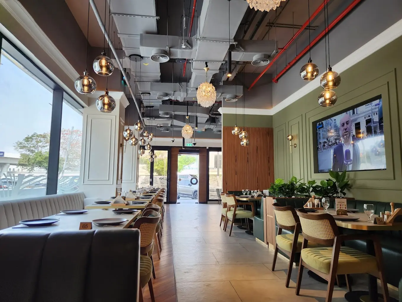 Resturant interior design and fitout (3).webp